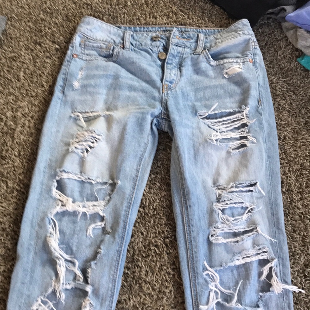 Light wash boyfriend jeans